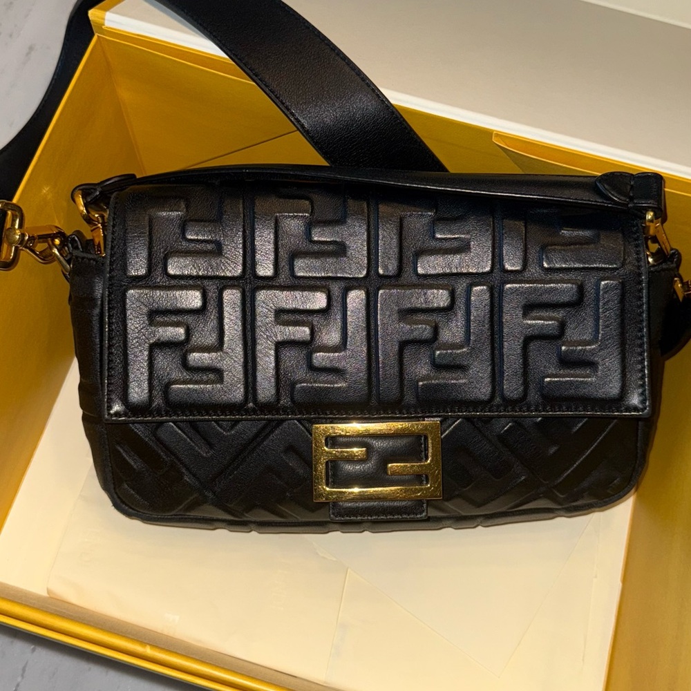 Fendi Black leather baguette with gold hardware